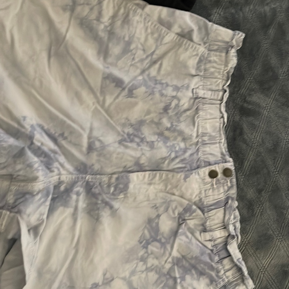 Universal thread from target shorts